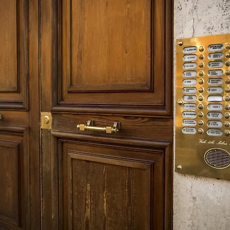 ベッド・アンド・ブレックファスト Grammy