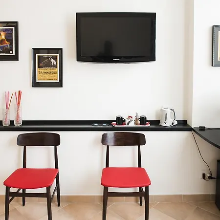 Bed & Breakfast Grammy 4*