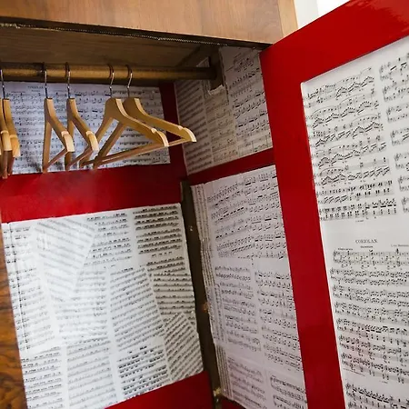Grammy Nocleg ze śniadaniem 4*